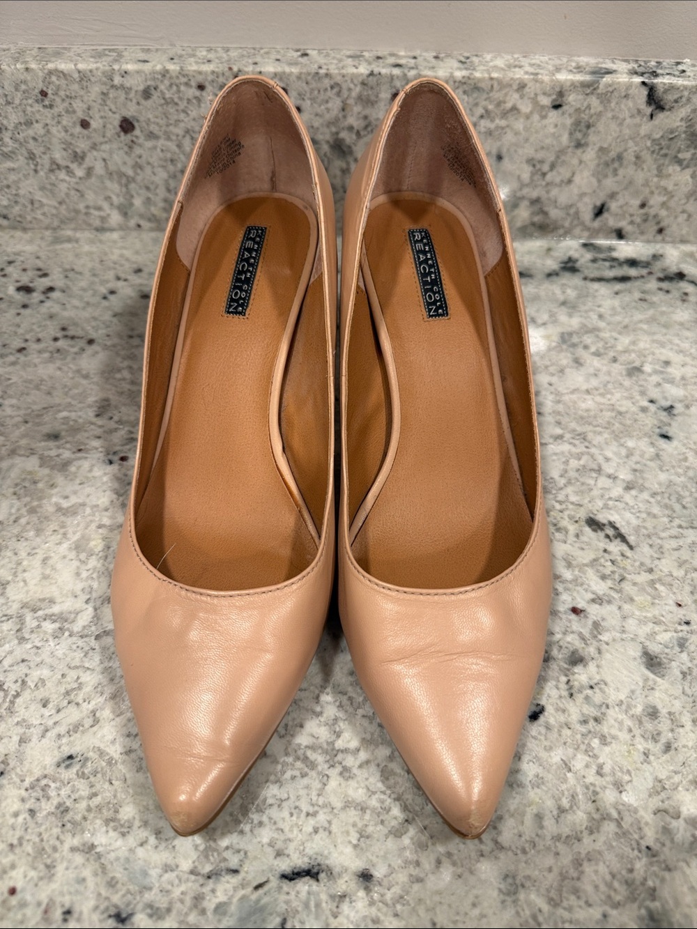 Kenneth Cole Reaction Nude Blush Pointed-Toe Leather Pumps